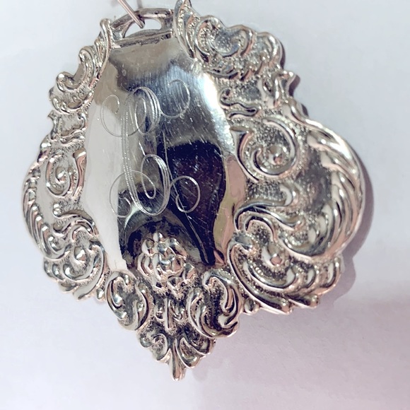 Silver Ornate Necklace Pendant - Picture 2 of 8